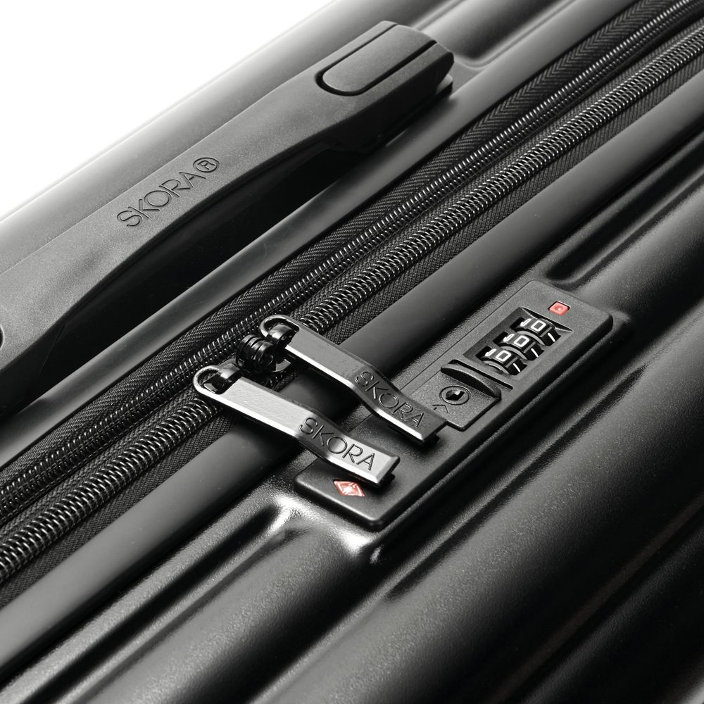 SET VALIJA 20 PULG Y BEAUTY CASE SKORA NEGRA ART 48052 IAO